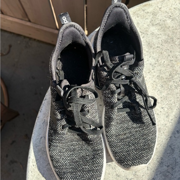 Adidas tennis shoes Sz 7 1/2 - Picture 4 of 7